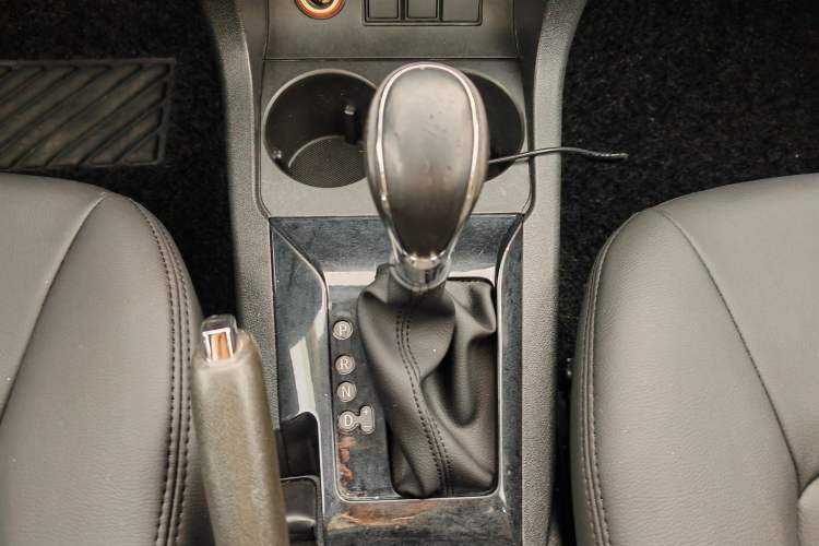 Used Land X5 2014 2.0T Automatic Innovation Edition Gear Lever