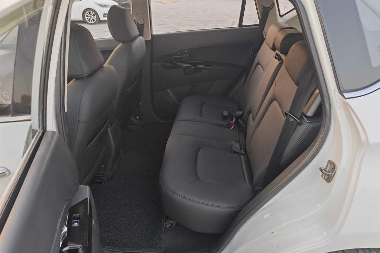 Used Land X5 2014 2.0T Automatic Innovation Edition Left Rear Seat