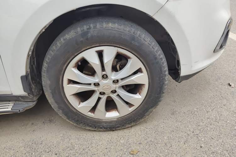 Used Land X5 2014 2.0T Automatic Innovation Edition Right Front Wheel Hub