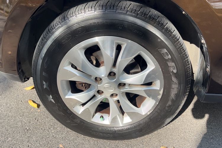 Used Land X5 2013 2.0T Manual Chuanling Edition Left Front Wheel Hub
