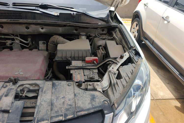 Used Land X5 2015 1.5T Manual Enjoyment Edition Engine Bay Left