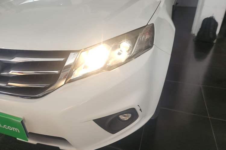 Used Land X5 2015 1.5T Manual Innovation Edition Left Front Headlight
