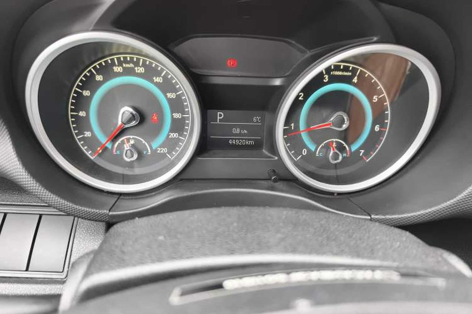 Used Land X5 2015 1.5T CVT Enjoyment Edition Odometer Close Up
