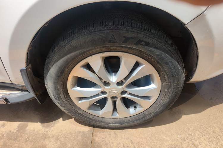 Used Land X5 2015 1.5T Manual Enjoyment Edition Right Front Wheel Hub