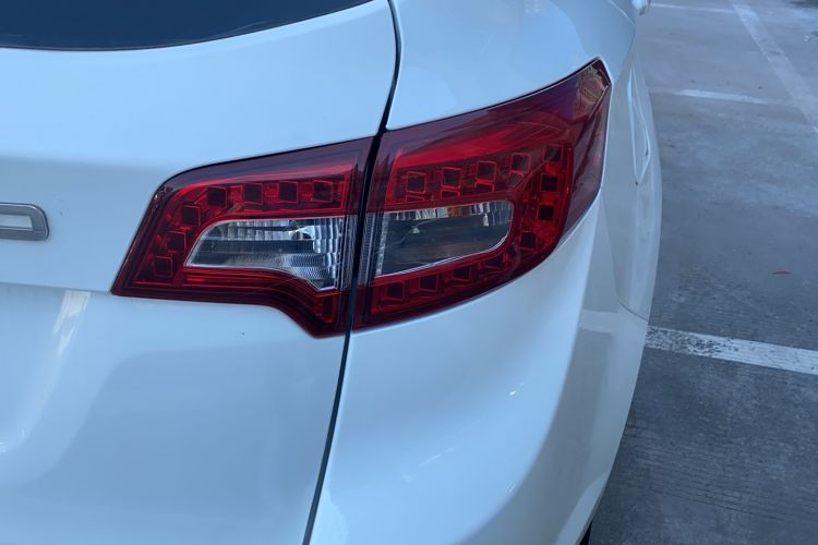 Used Land X5 2015 1.5T Manual Enjoyment Edition Right Rear Taillight