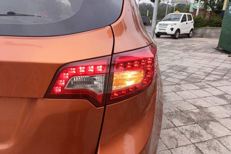 Used Land X5 2015 1.5T CVT Enjoyment Edition Right Rear Taillight
