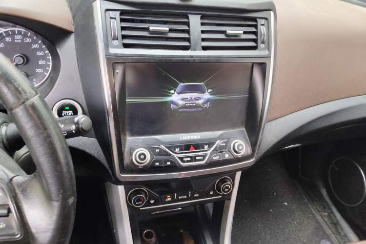 Used Land X5 2016 Plus 1.5T CVT Leading Edition Audio And AC Panel