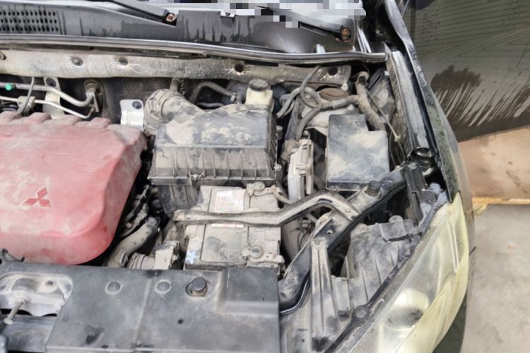 Used Land X5 2016 Plus 1.5T CVT Leading Edition Engine Bay Left