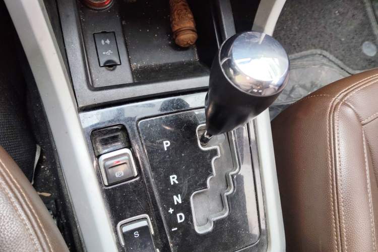 Used Land X5 2016 Plus 1.5T CVT Leading Edition Gear Lever