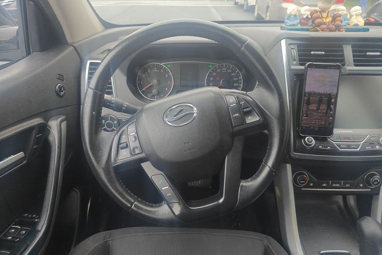 Used Land X5 2016 Plus 1.5T CVT Enjoyment Edition Interior 3