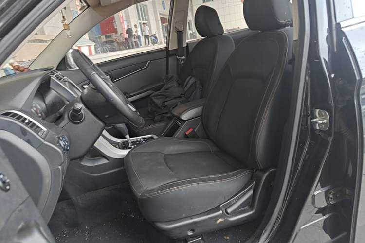 Used Land X5 2016 Plus 1.5T CVT Enjoyment Edition Left Front Seat