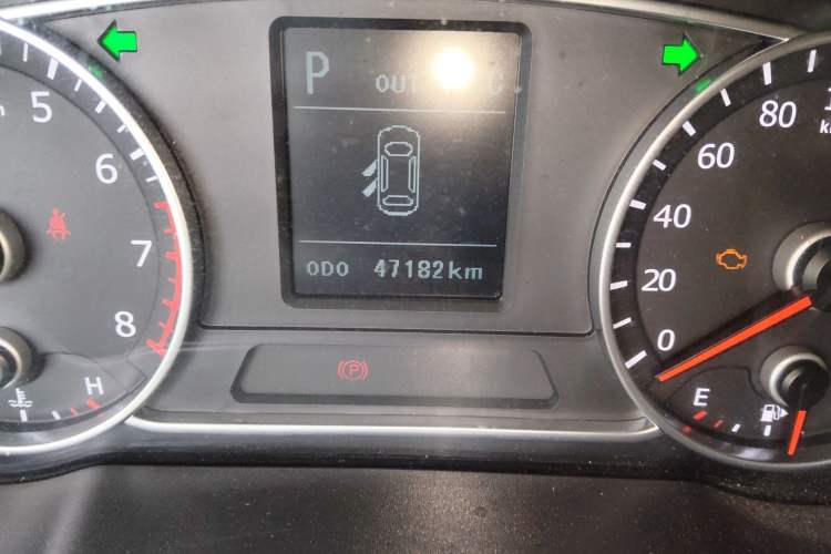 Used Land X5 2016 Plus 1.5T CVT Leading Edition Odometer Close Up