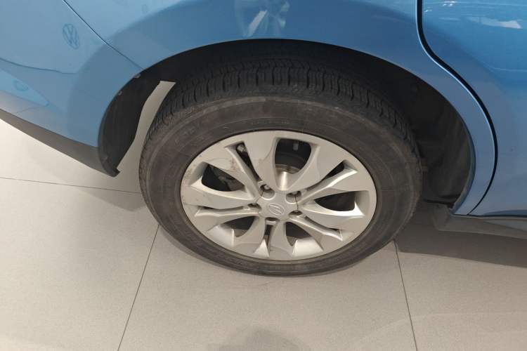 Used Land X5 2016 Plus 1.5T CVT Leading Edition Right Rear Wheel Hub