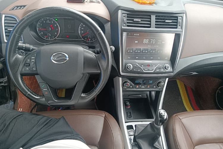 Used Land X5 2016 Plus 1.5T Manual Innovation Edition Center Console