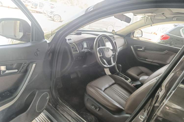Used Land X5 2016 Plus 1.5T CVT Leading Edition Driver Seat