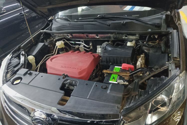 Used Land X5 2016 Plus 1.5T Manual Innovation Edition Engine Bay
