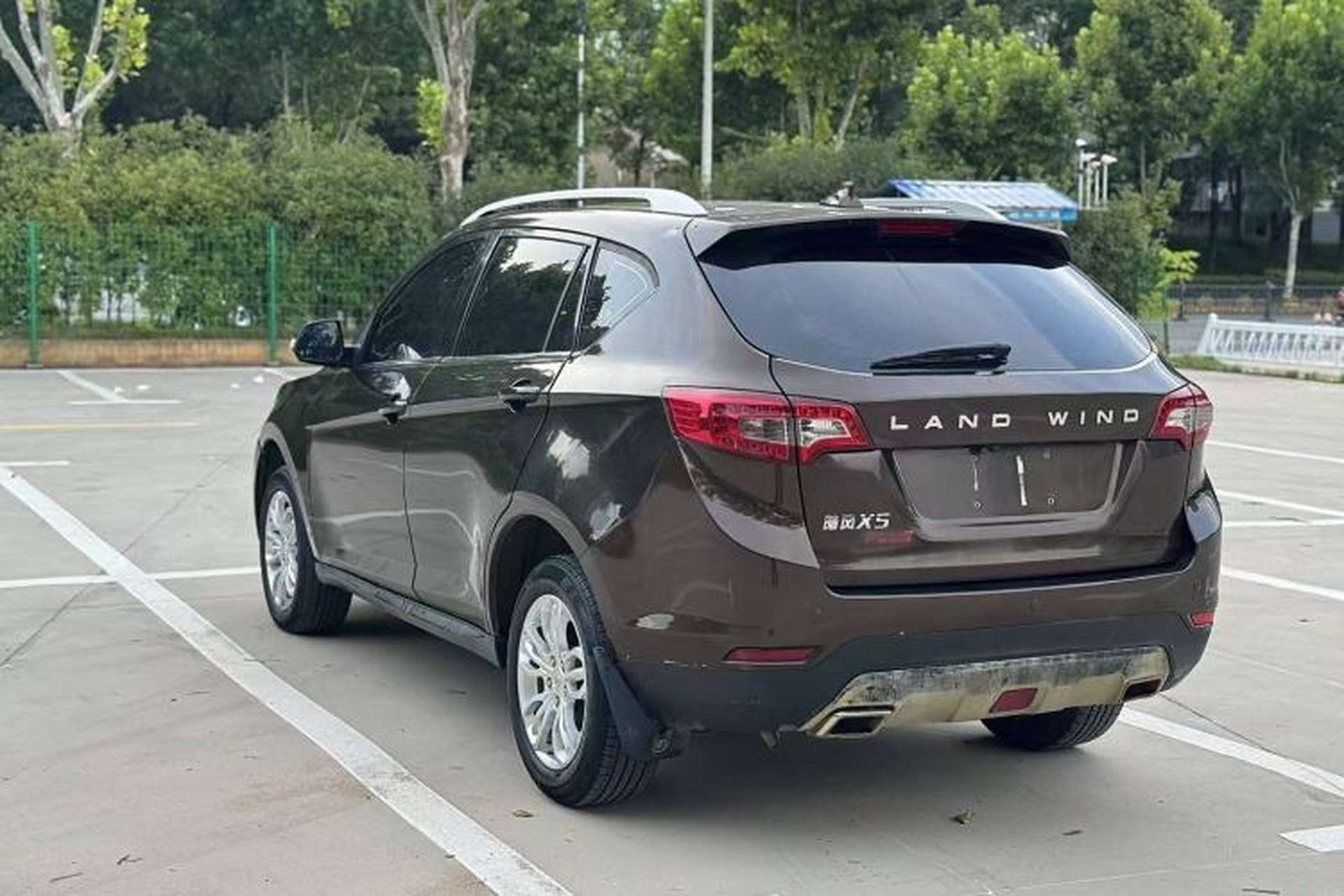 Used Land X5 2016 Plus 1.5T CVT Enjoyment Edition Exterior 3