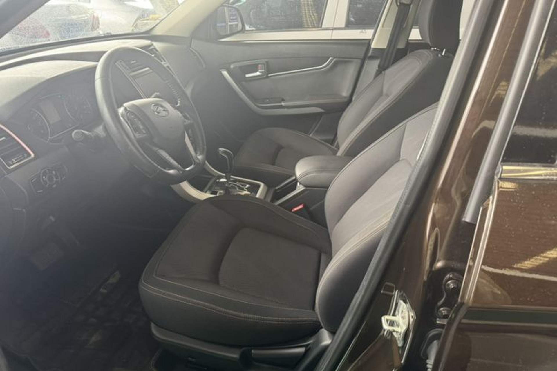 Used Land X5 2016 Plus 2.0T Automatic Enjoyment Edition Interior 3