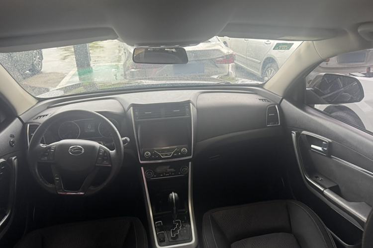 Used Land X5 2016 Plus 2.0T Automatic Enjoyment Edition Interior 4