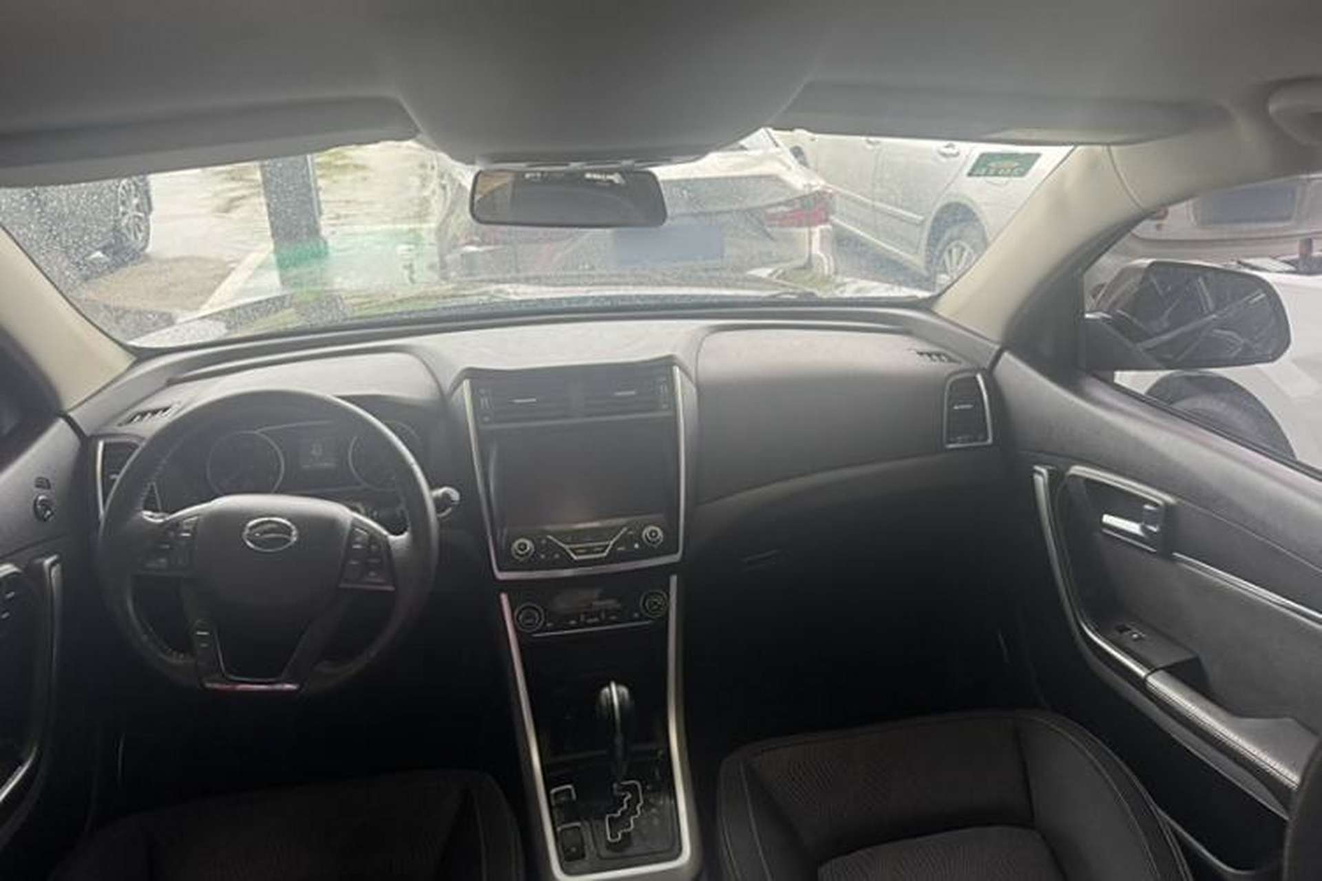Used Land X5 2016 Plus 2.0T Automatic Enjoyment Edition Interior 4