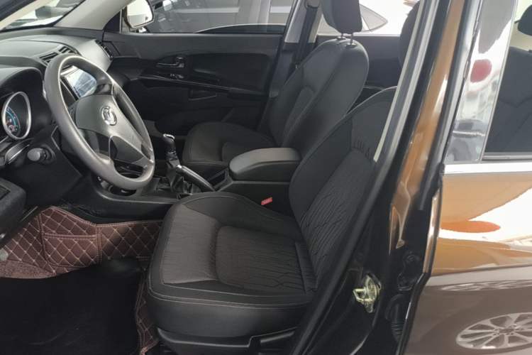 Used Land X5 2016 Plus 1.5T Manual Adventure Edition Left Front Seat