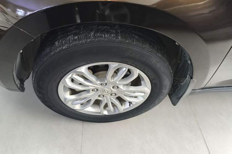 Used Land X5 2016 Plus 1.5T Manual Adventure Edition Left Front Wheel Hub