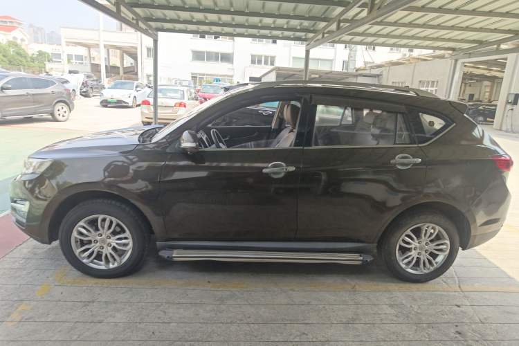 Used Land X5 2016 Plus 1.5T CVT Leading Edition Left Side