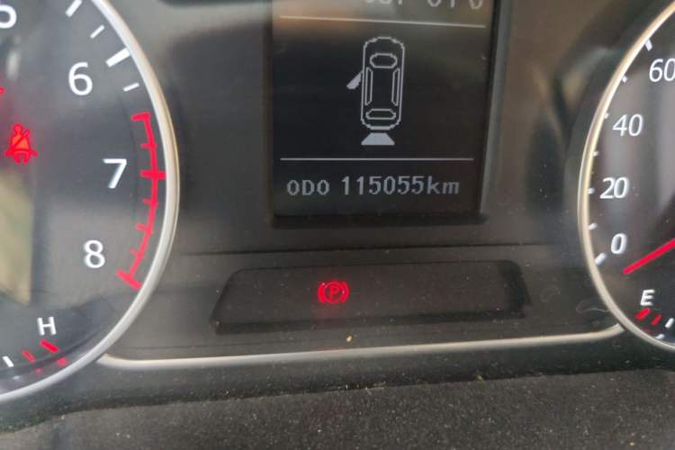 Used Land X5 2016 Plus 1.5T Manual Innovation Edition Odometer Close Up