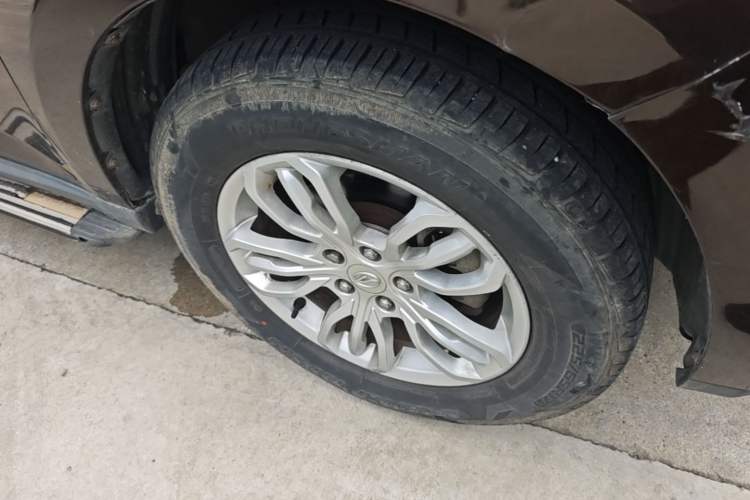 Used Land X5 2016 Plus 2.0T Automatic Innovation Edition Right Front Wheel Hub