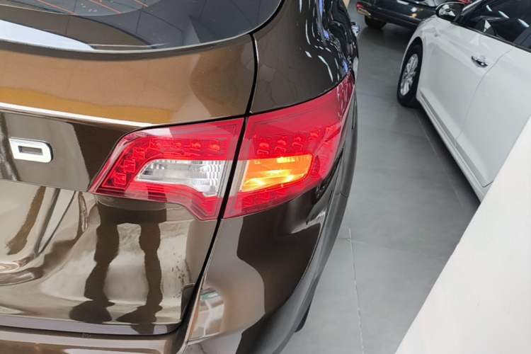 Used Land X5 2016 Plus 1.5T Manual Adventure Edition Right Rear Taillight