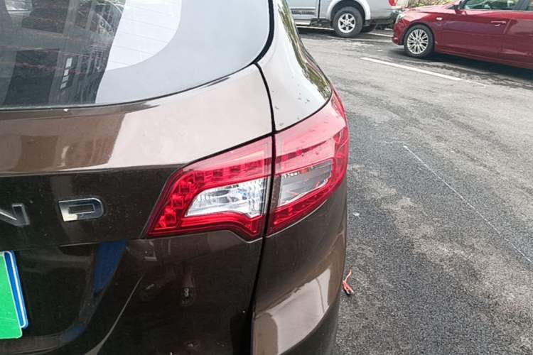 Used Land X5 2016 Plus 1.5T Manual Innovation Edition Right Rear Taillight