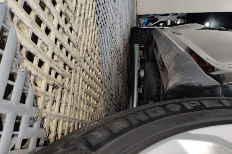 Used Land X5 2016 Plus 1.5T CVT Leading Edition Right Side Sill