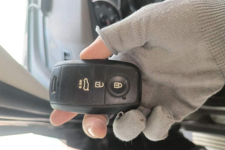 Used Land X5 2016 Plus 1.5T CVT Leading Edition Vehicle Key