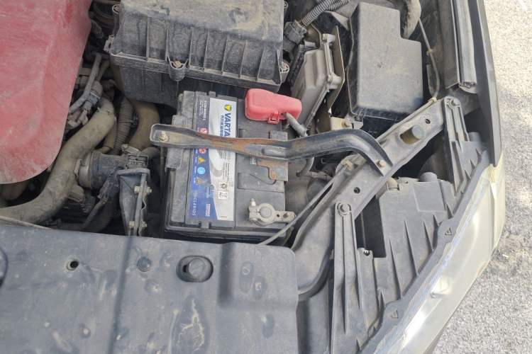 Used Land X5 2016 Plus 1.5T CVT Leading Edition Engine Bay Left