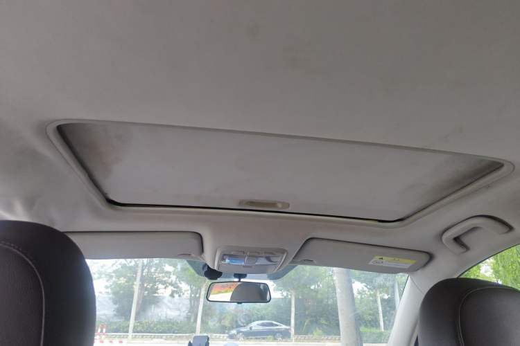 Used Land X5 2016 Plus 1.5T CVT Leading Edition Headliner