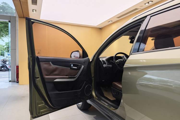 Used Land X5 2016 Plus 1.5T Manual Innovation Edition Exterior 12