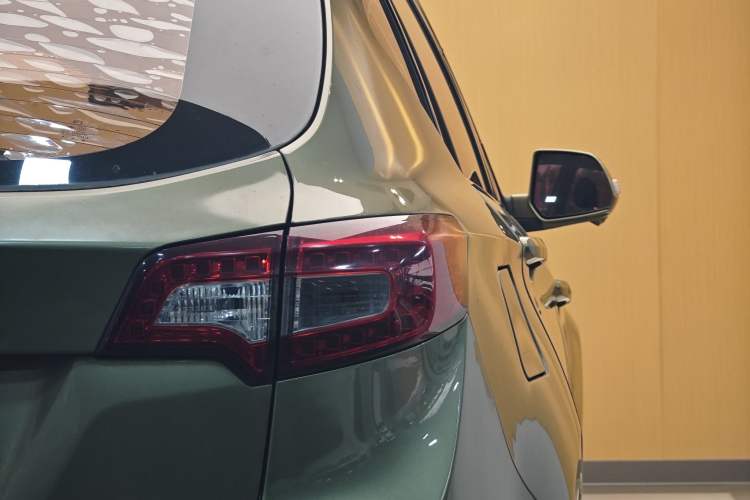 Used Land X5 2016 Plus 1.5T Manual Innovation Edition Exterior 2
