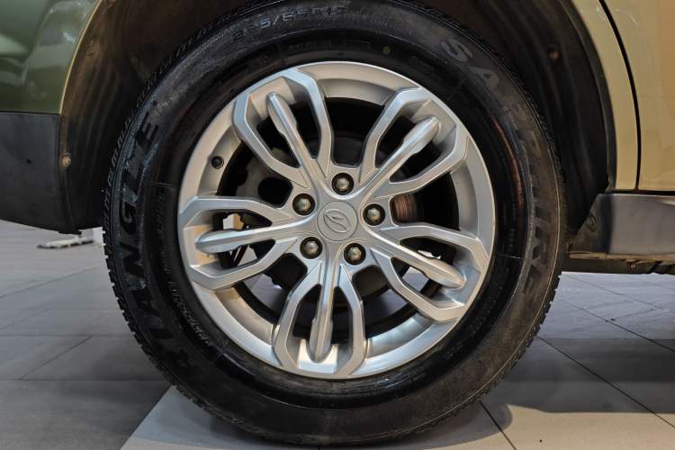 Used Land X5 2016 Plus 1.5T Manual Innovation Edition Exterior 5