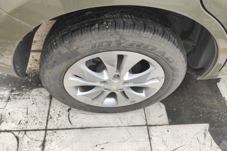 Used Land X5 2016 Plus 1.5T CVT Enjoyment Edition Exterior 8