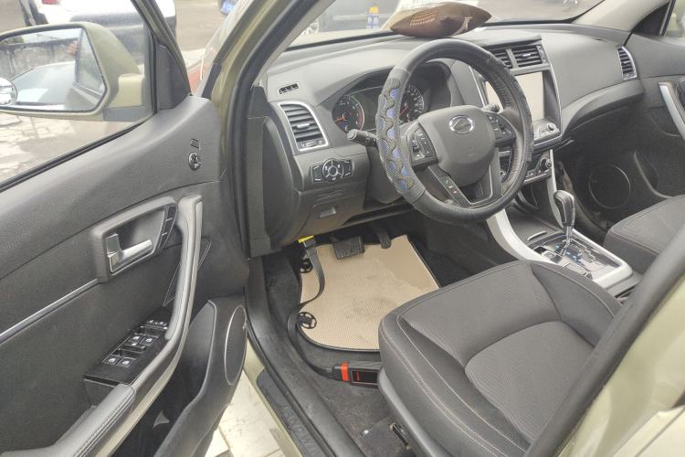 Used Land X5 2016 Plus 1.5T CVT Enjoyment Edition Interior 3
