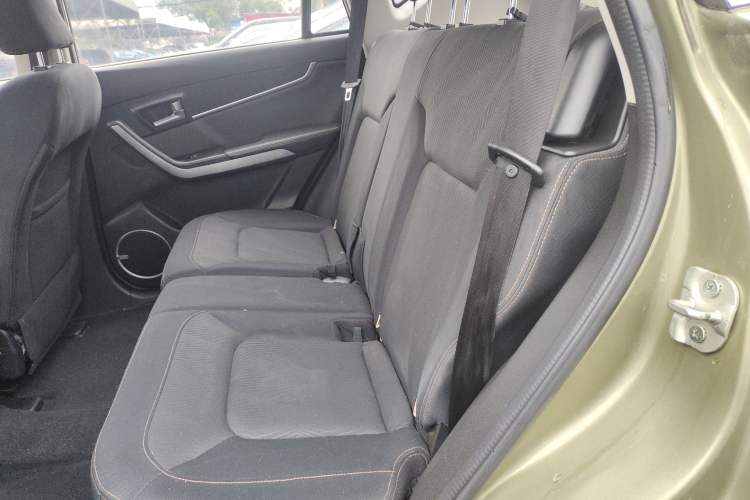 Used Land X5 2016 Plus 1.5T CVT Enjoyment Edition Interior 4