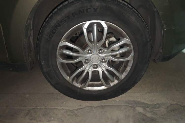 Used Land X5 2016 Plus 2.0T Automatic Enjoyment Edition Right Front Wheel Hub