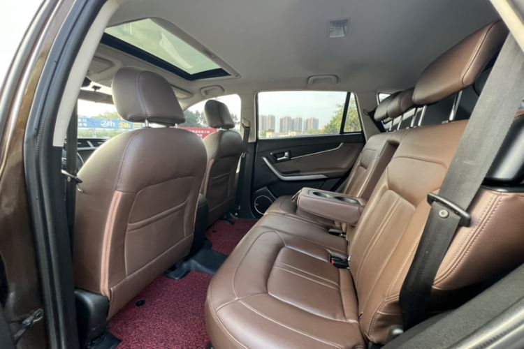 Used Land X5 2016 Plus 1.5T CVT Leading Edition Interior 5