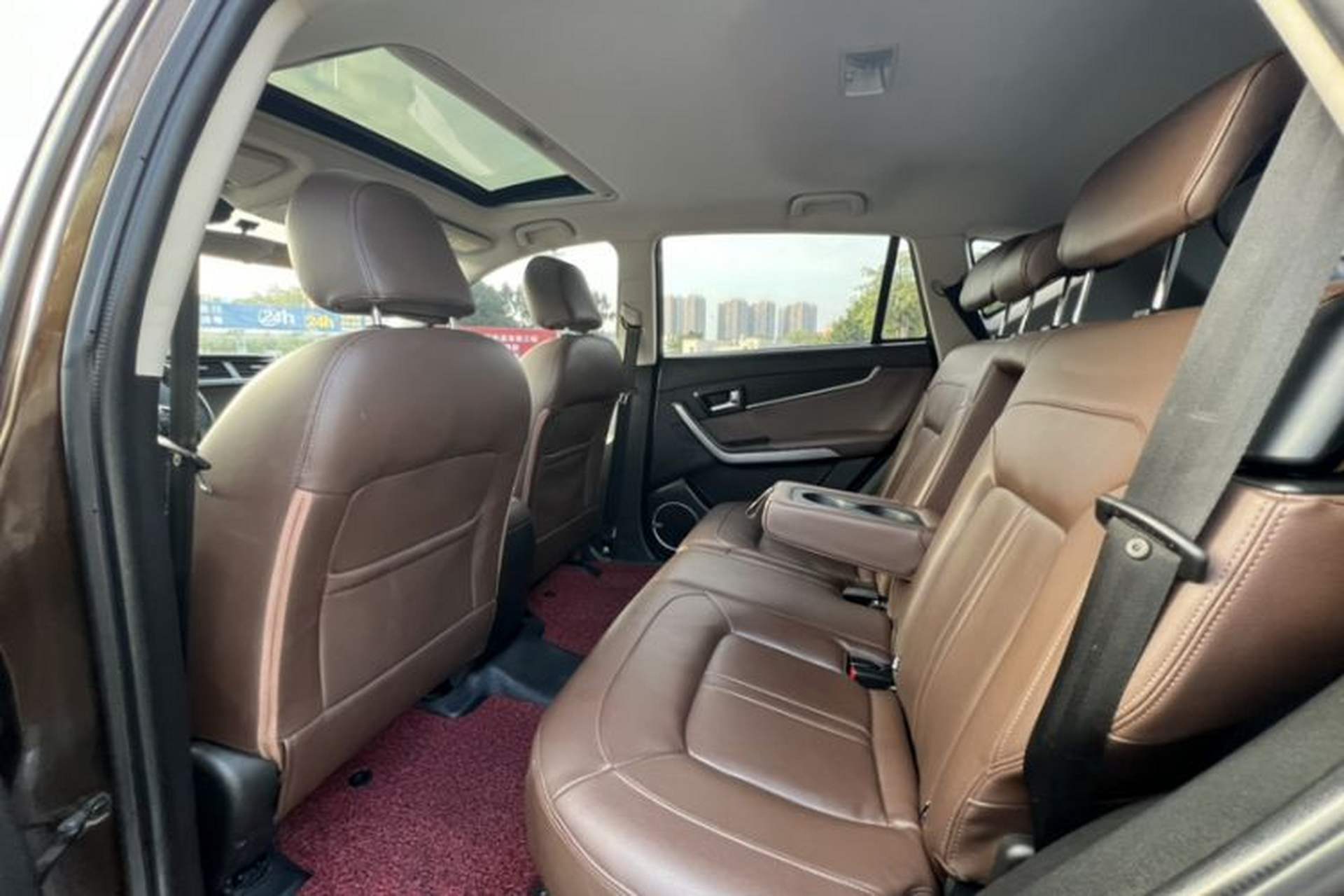 Used Land X5 2016 Plus 1.5T CVT Leading Edition Interior 5