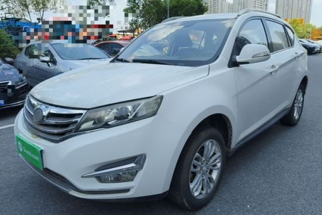 Używany Land X5 2016 Plus 1.5T CVT Enjoyment Edition