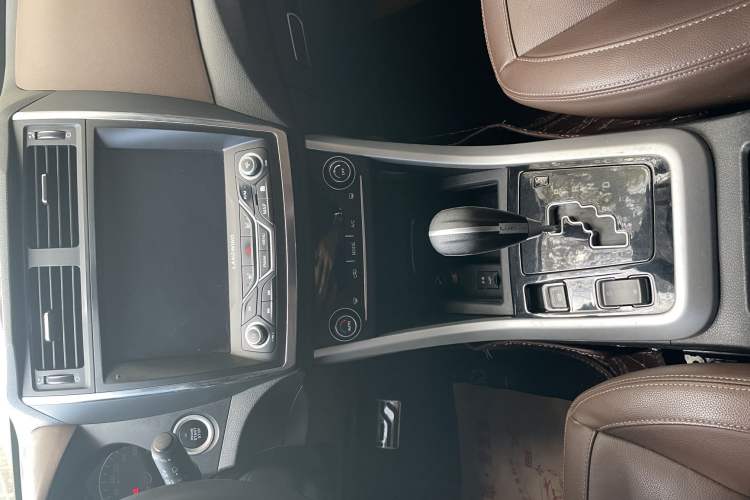 Used Land X5 2016 Plus 2.0T Automatic Innovation Edition Audio And AC Panel