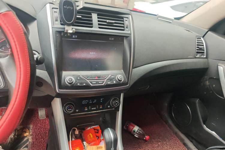 Used Land X5 2016 Plus 1.5T CVT Enjoyment Edition Audio And AC Panel
