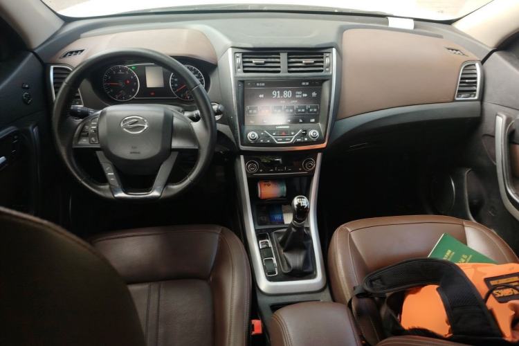Used Land X5 2016 Plus 1.5T Manual Innovation Edition Center Console
