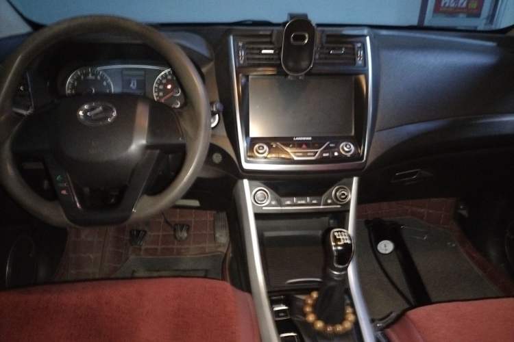 Used Land X5 2016 Plus 1.5T Manual Enjoyment Edition Center Console