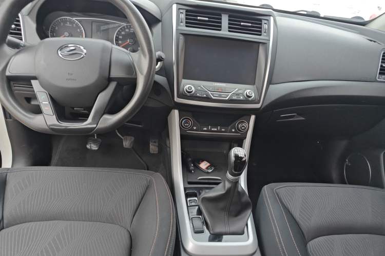 Used Land X5 2016 Plus 1.5T Manual Enjoyment Edition Center Console